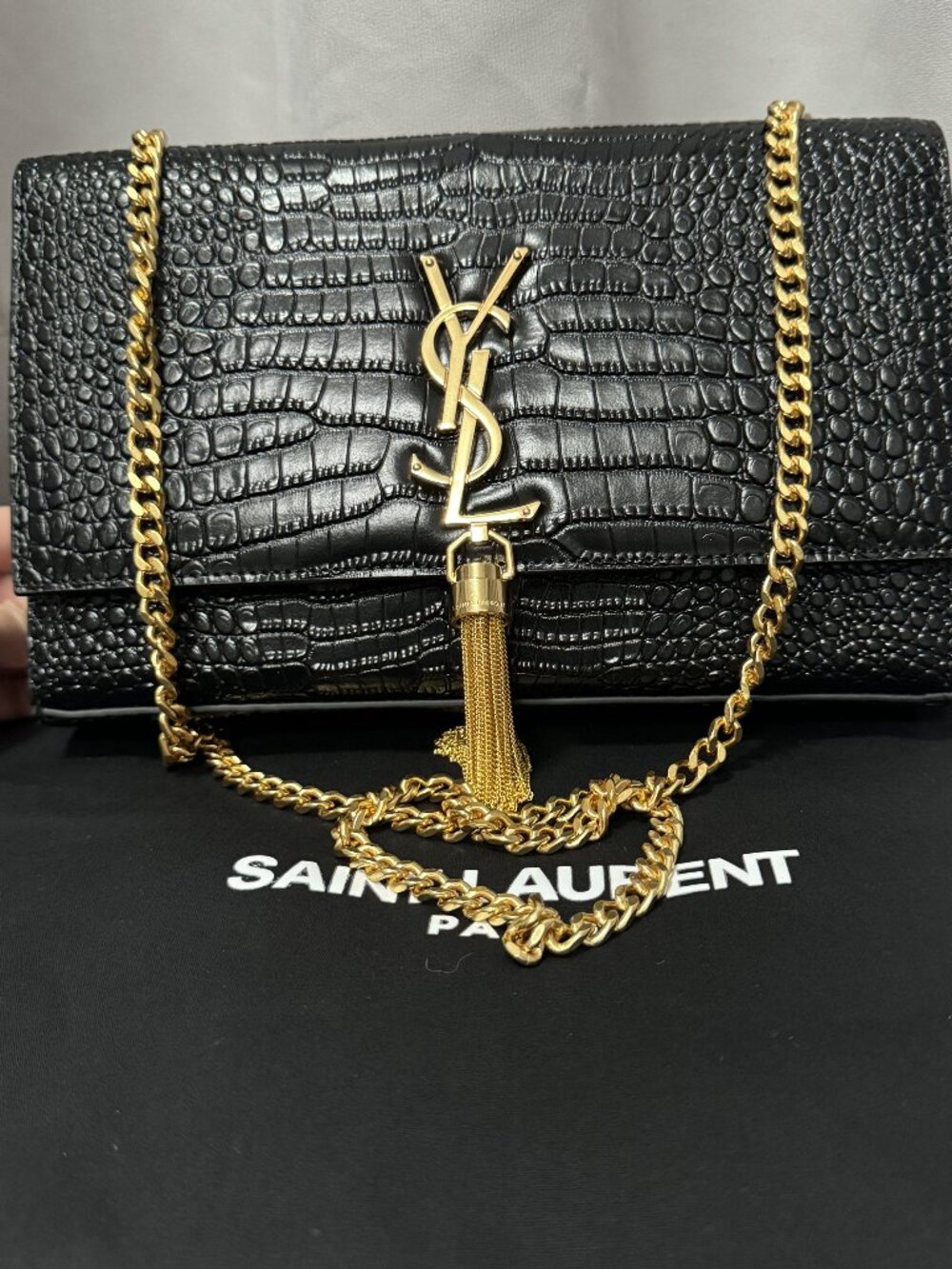 Yves Saint Laurent Black shoulder bag - Picture 2 of 7